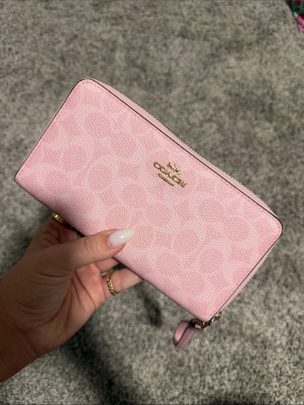 Limited edition Coach Light Pink & Gold Wallet